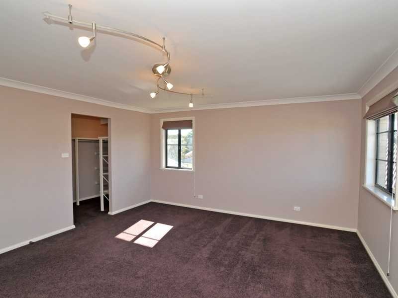 10 Caitlin Cl, Bolwarra Heights NSW 2320