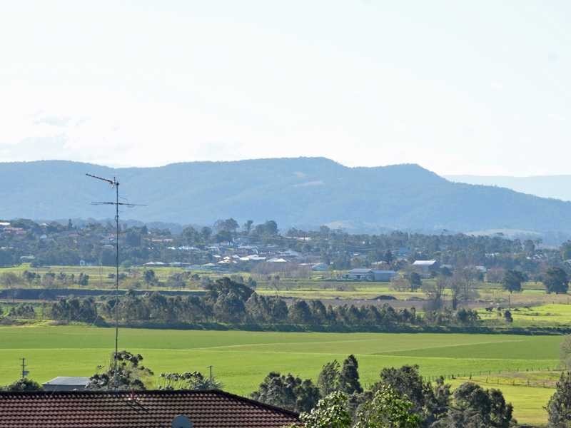 36 Crofton Avenue, Tenambit NSW 2323