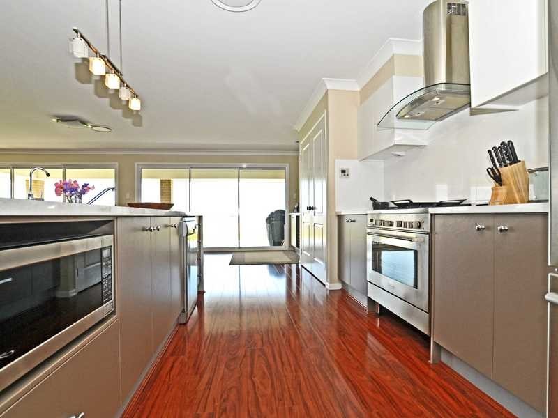 19 Arran Cct, Largs NSW 2320