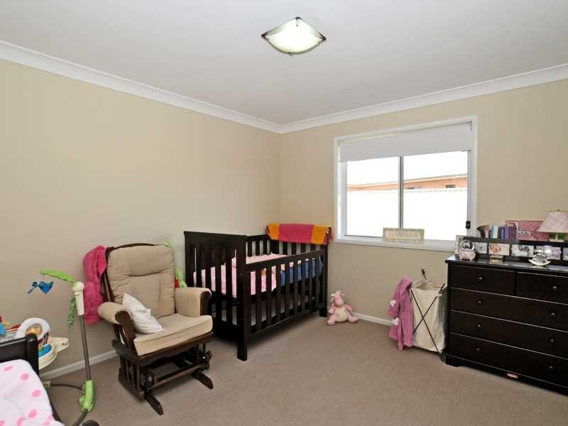 19 Arran Cct, Largs NSW 2320