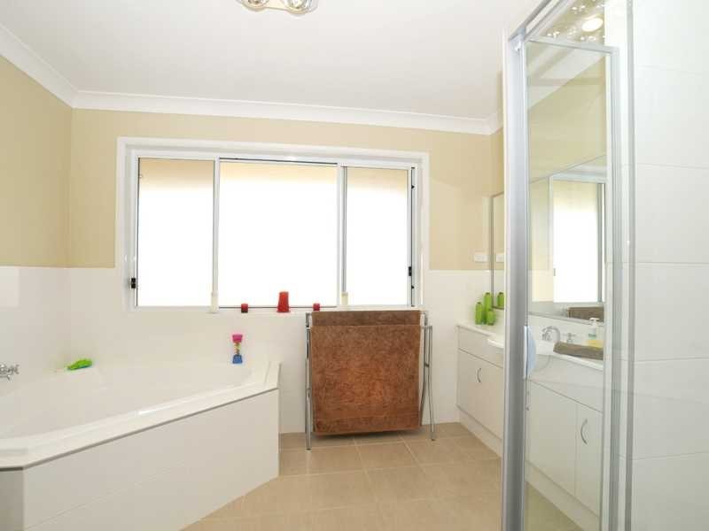 19 Arran Cct, Largs NSW 2320