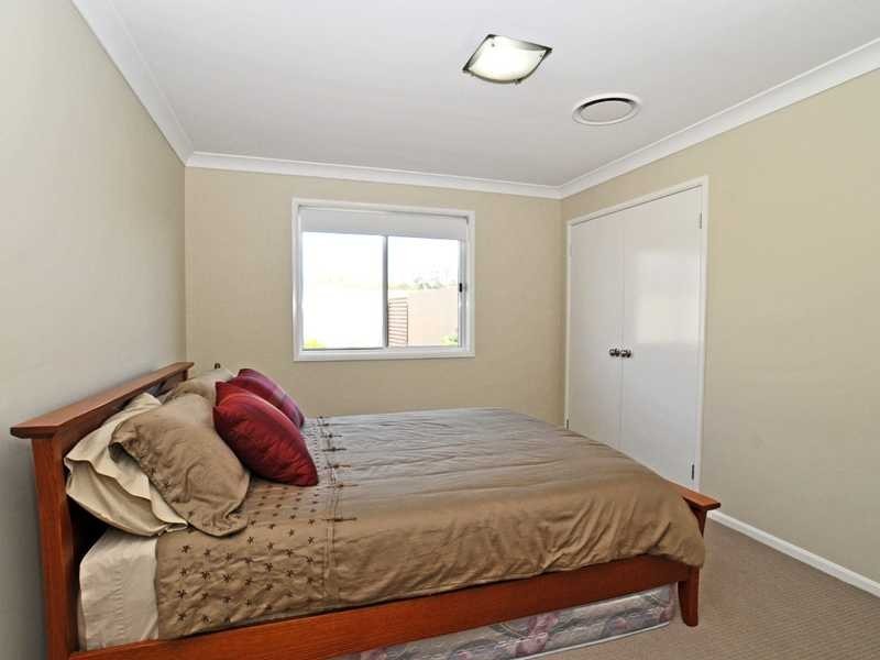 19 Arran Cct, Largs NSW 2320