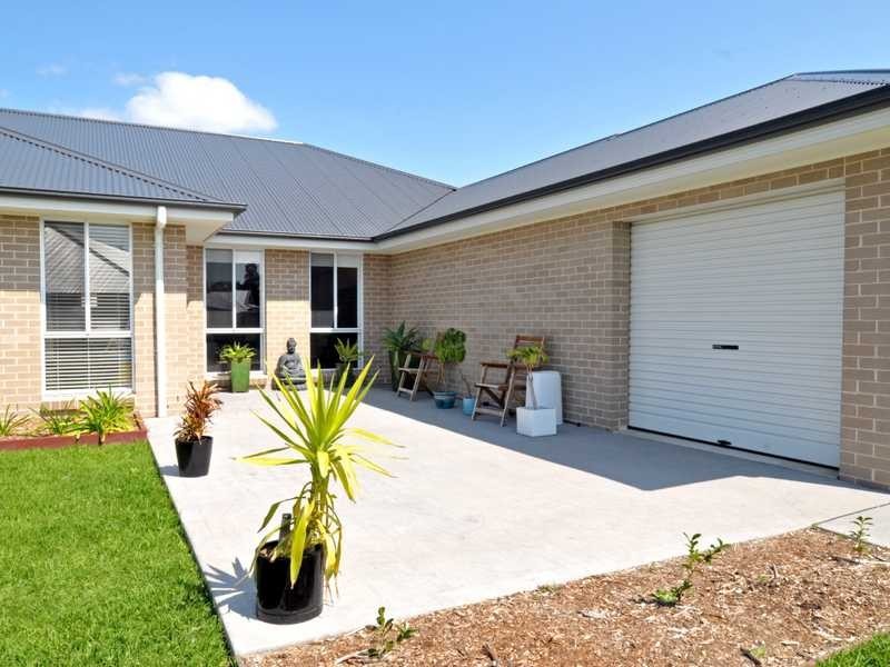 19 Arran Cct, Largs NSW 2320
