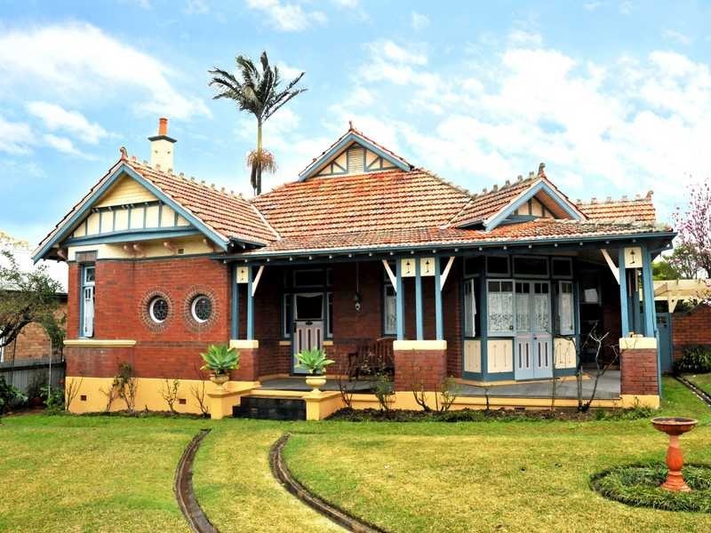 2 Regent Street, Maitland NSW 2320