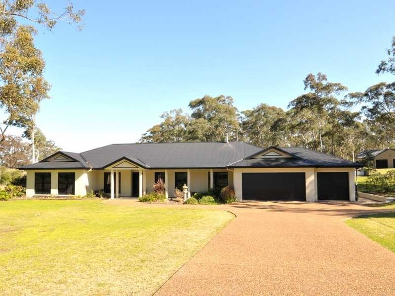 1 Bowalla Cl, Wallalong NSW 2320