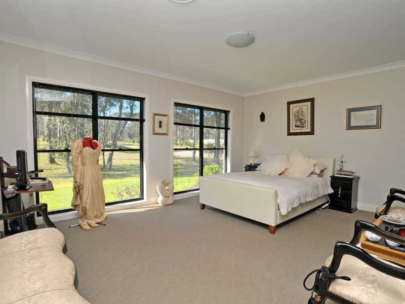 1 Bowalla Cl, Wallalong NSW 2320