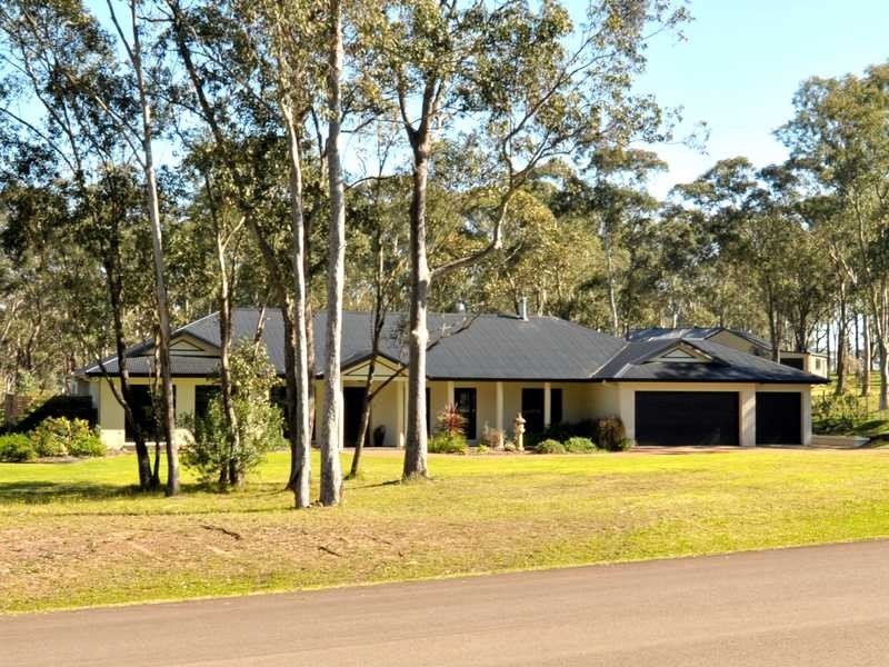 1 Bowalla Cl, Wallalong NSW 2320