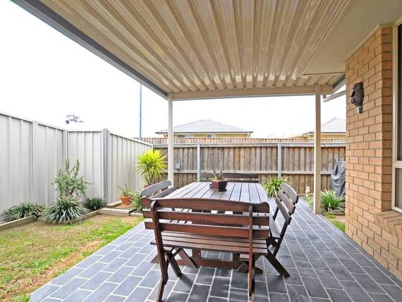76b Streeton Dr, Metford NSW 2323