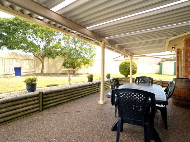 2 Rosebrook Row, East Maitland NSW 2323