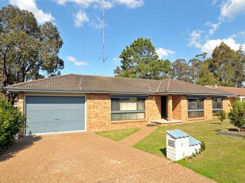 5 Larkspur Pde, Metford NSW 2323