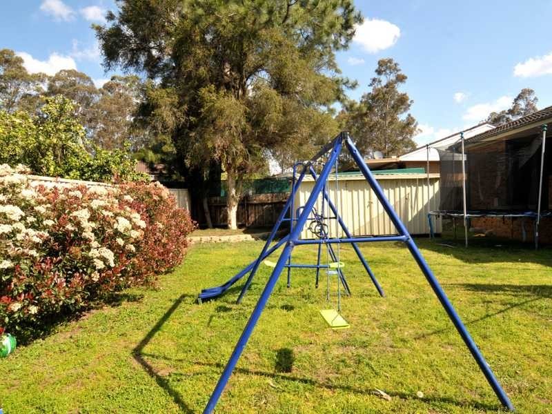 5 Larkspur Pde, Metford NSW 2323