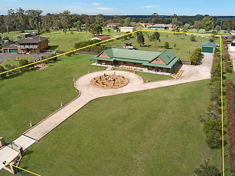 14 Cahill Cl, Black Hill NSW 2322