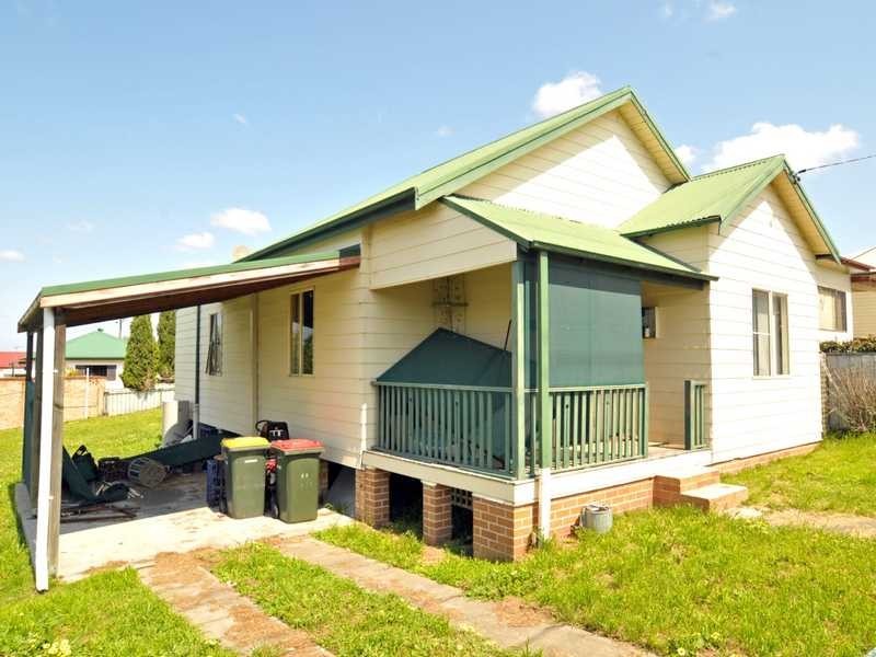 4 Greta St, Telarah NSW 2320