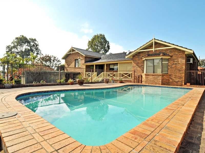 3 Centenary cl, Bolwarra Heights NSW 2320