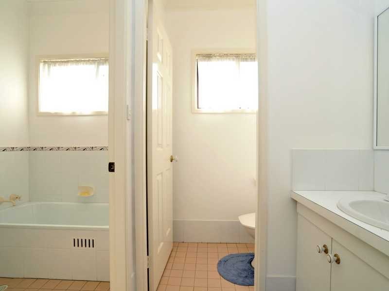 3 Centenary cl, Bolwarra Heights NSW 2320