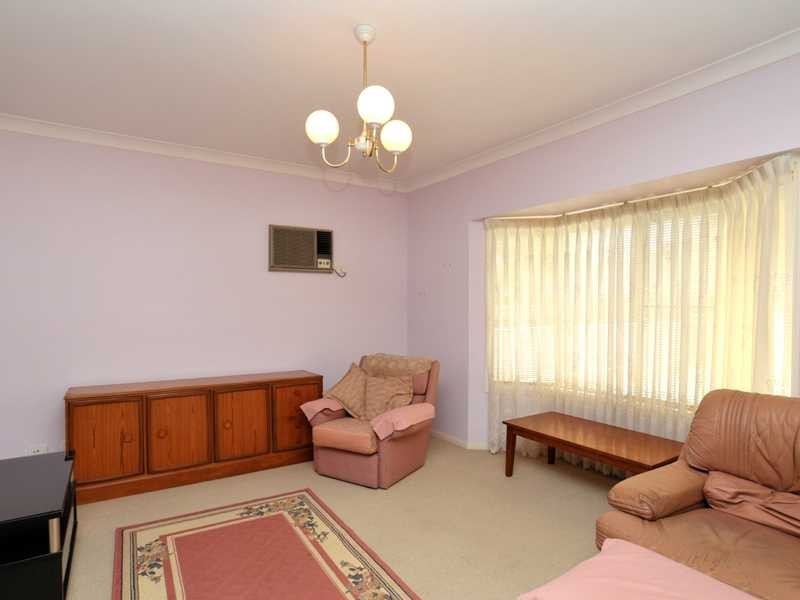 3 Centenary cl, Bolwarra Heights NSW 2320