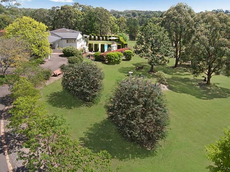 2 Brompton Cl, Bolwarra Heights NSW 2320