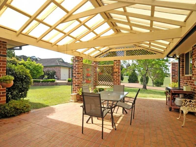 4 Cedarwood Cl, Bolwarra Heights NSW 2320