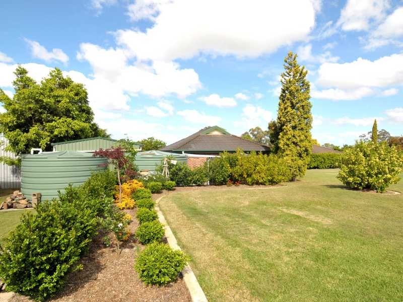 4 Cedarwood Cl, Bolwarra Heights NSW 2320