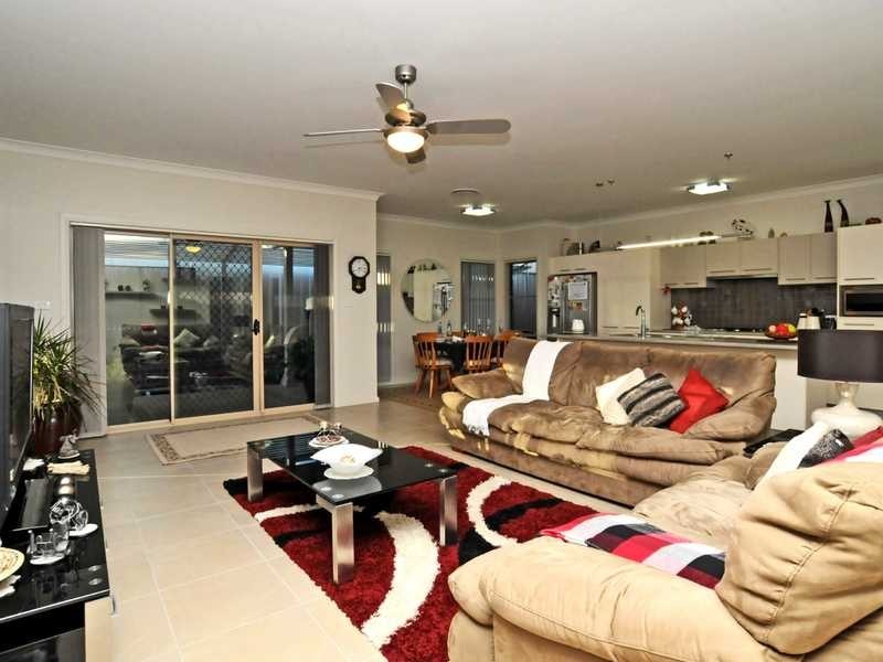 6 Johnson Dr, East Maitland NSW 2323