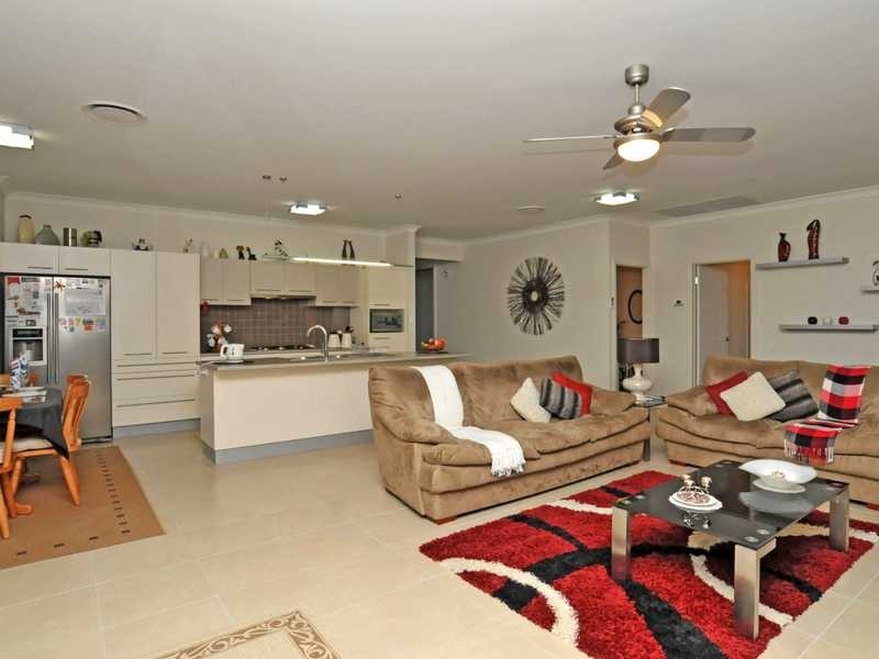 6 Johnson Dr, East Maitland NSW 2323