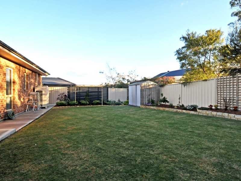 6 Johnson Dr, East Maitland NSW 2323