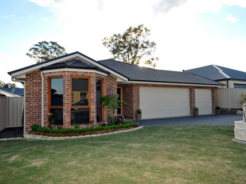 6 Johnson Dr, East Maitland NSW 2323