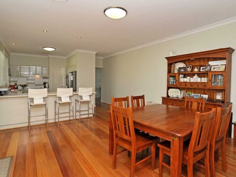 3 Golden Ash Cl, Aberglasslyn NSW 2320