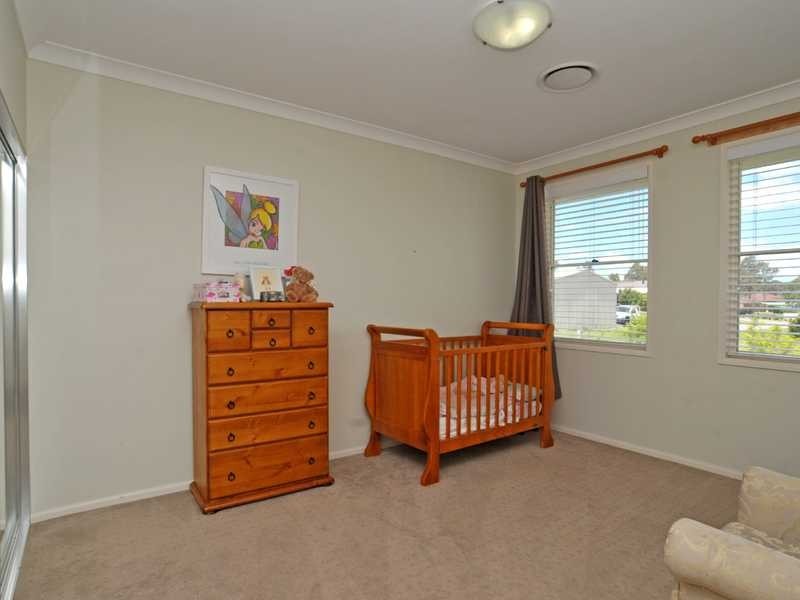 3 Golden Ash Cl, Aberglasslyn NSW 2320
