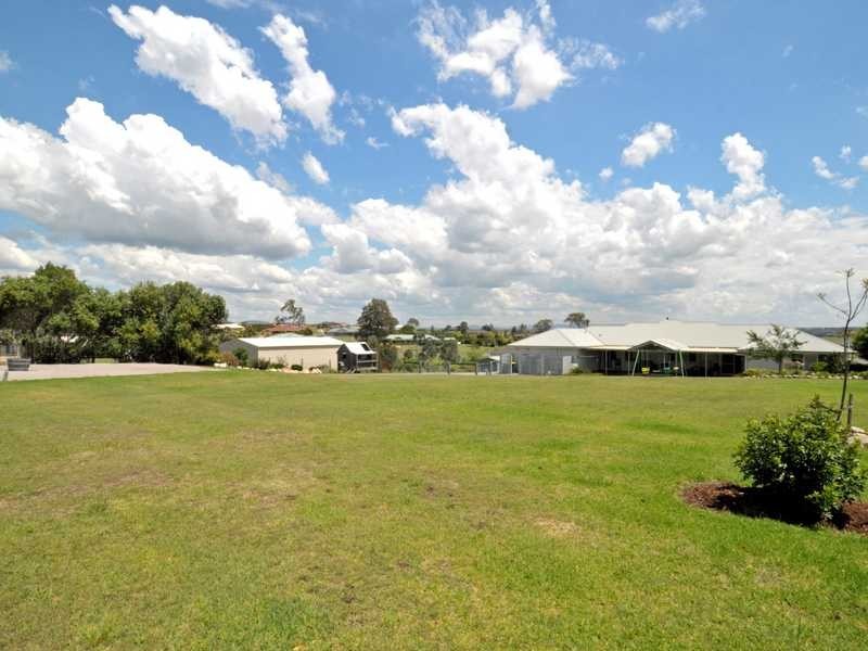 3 Golden Ash Cl, Aberglasslyn NSW 2320