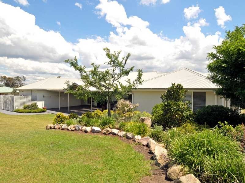 3 Golden Ash Cl, Aberglasslyn NSW 2320