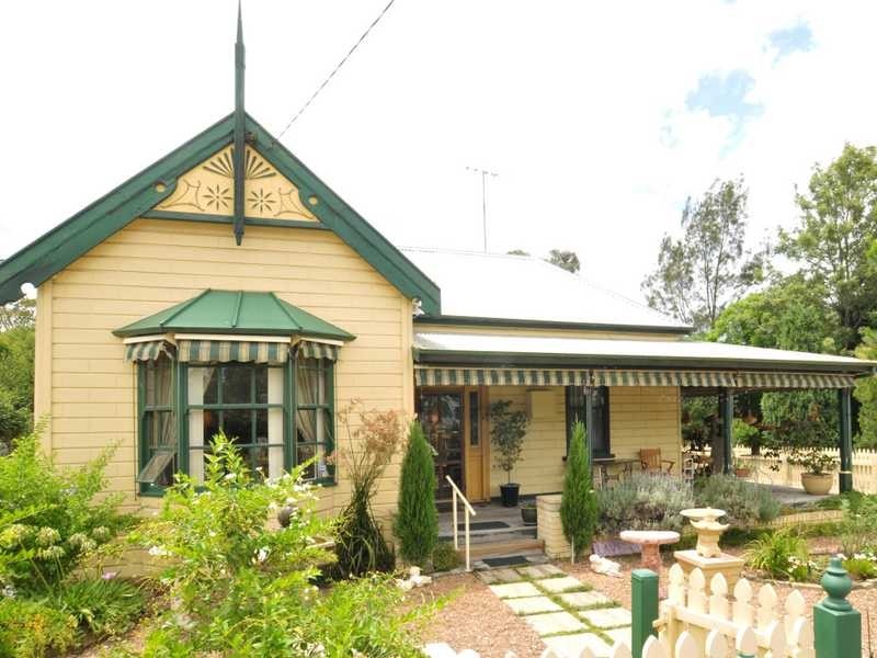 21 Paterson Rd, Bolwarra NSW 2320