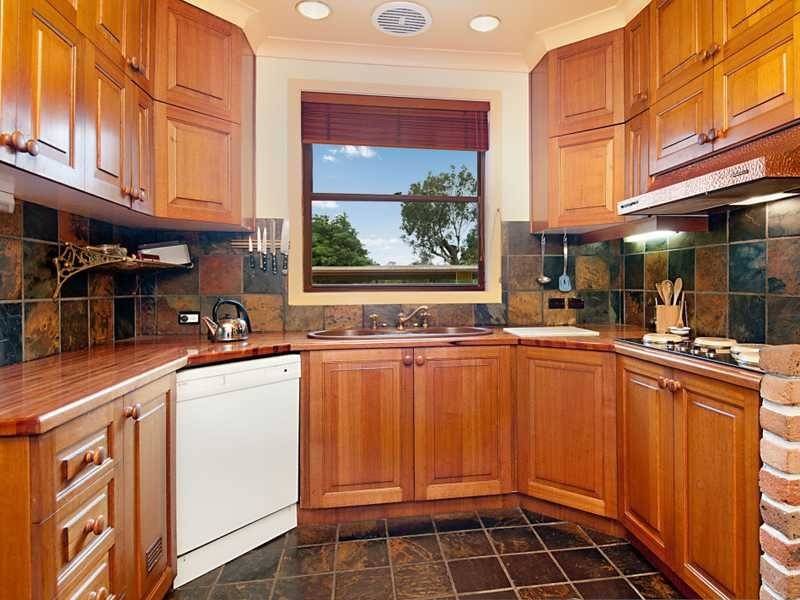 5 Maitland Vale Rd, Bolwarra Heights NSW 2320