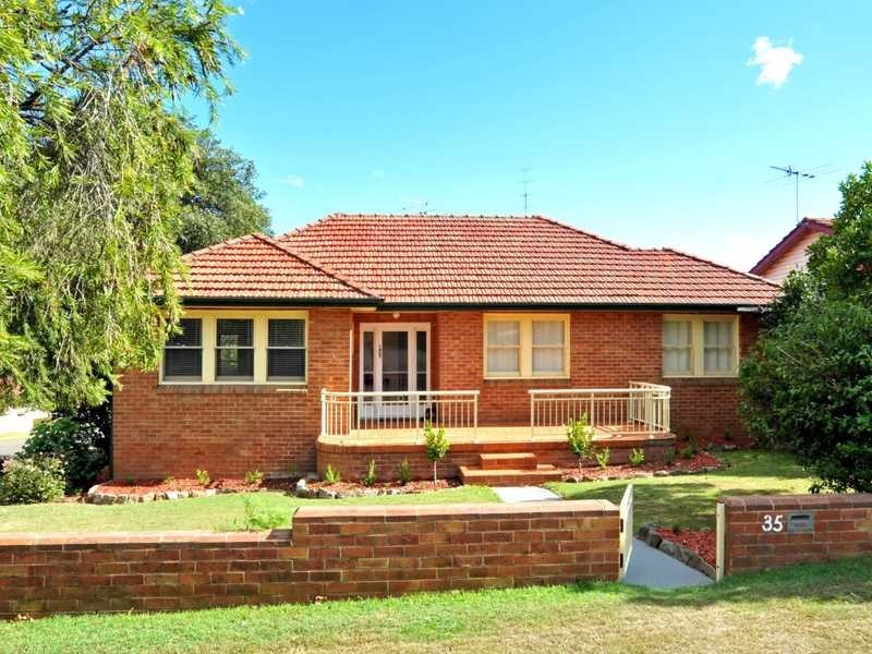 35 George Street, East Maitland NSW 2323