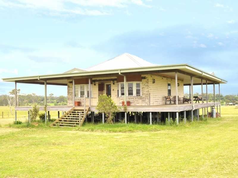 163 Lenaghans Drive, Black Hill NSW 2322