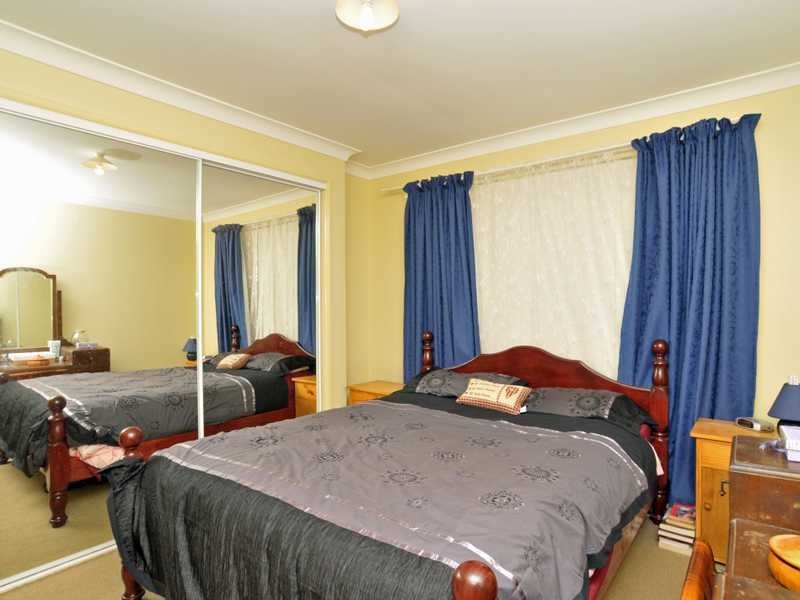 1 Aaron Cove, Rutherford NSW 2320