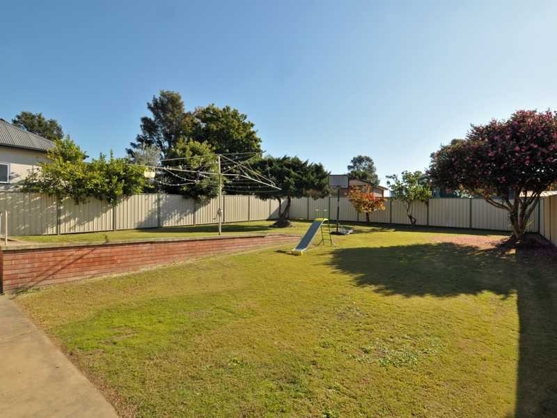 98 Robert Street, Tenambit NSW 2323