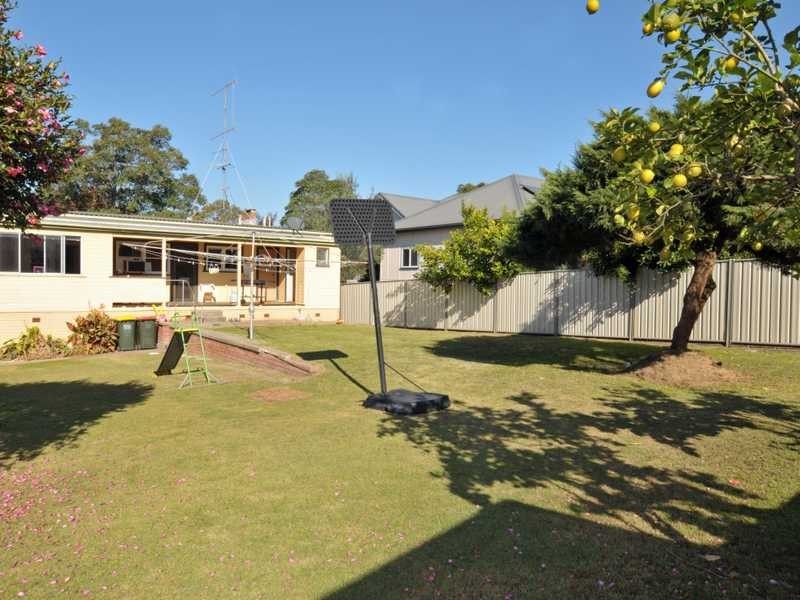 98 Robert Street, Tenambit NSW 2323