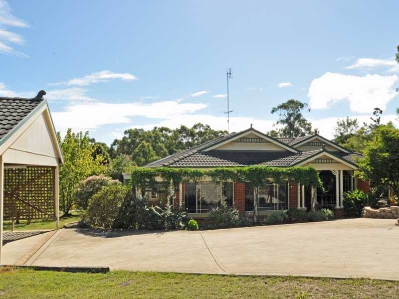 9 Hilldale Drive, Bolwarra Heights NSW 2320
