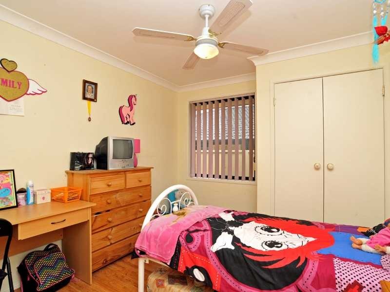 4 Holliday cl, Rutherford NSW 2320