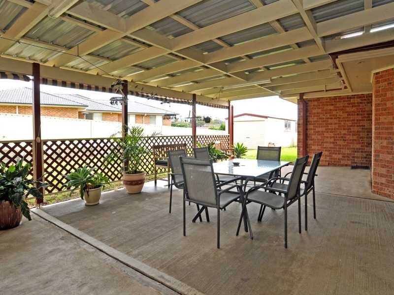 4 Holliday cl, Rutherford NSW 2320