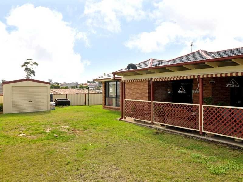 4 Holliday cl, Rutherford NSW 2320