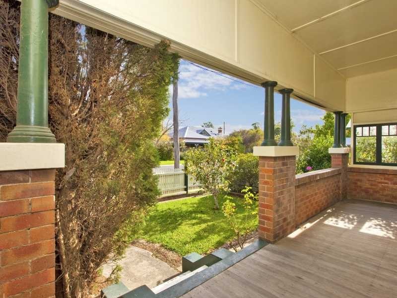 4 Stuart Street, Lorn NSW 2320