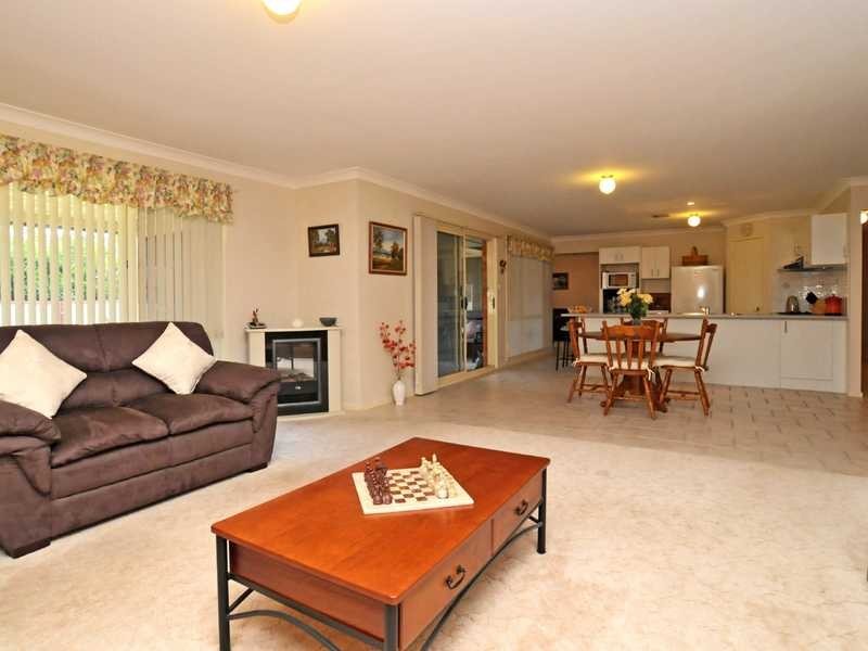 13 Worcester Drive, East Maitland NSW 2323