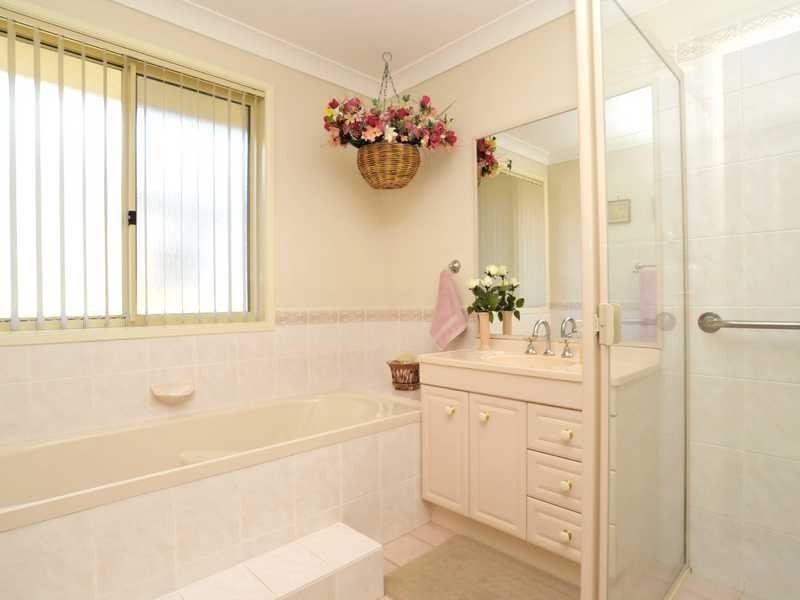 13 Worcester Drive, East Maitland NSW 2323