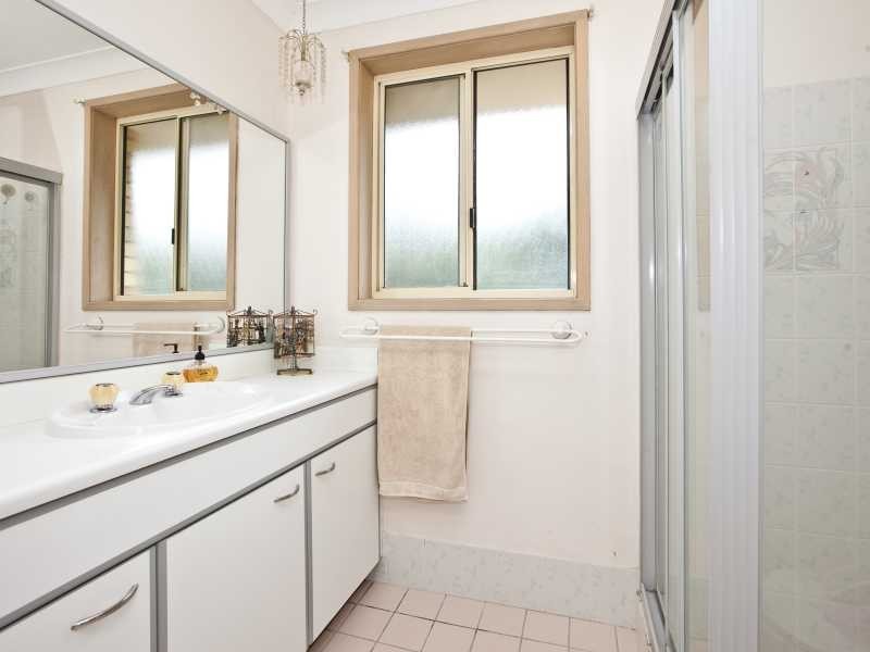 50 Scott St, Wallalong NSW 2320