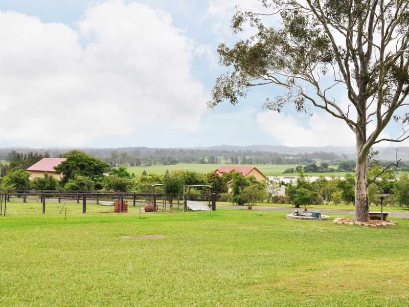 11 Reynolds St, Paterson NSW 2421