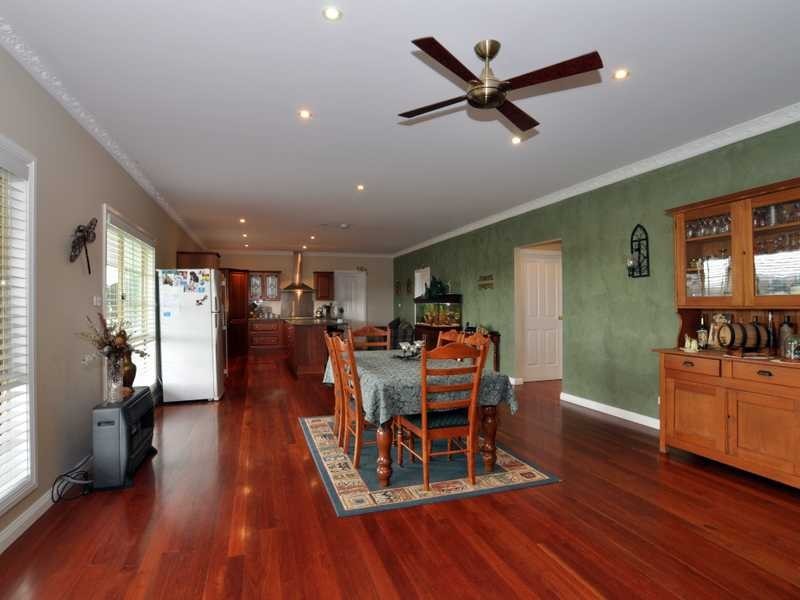 11 Reynolds St, Paterson NSW 2421