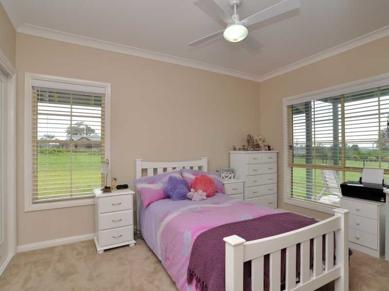 11 Reynolds St, Paterson NSW 2421