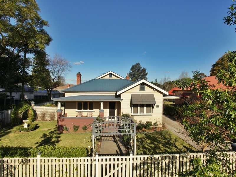 19 Queen St, Lorn NSW 2320